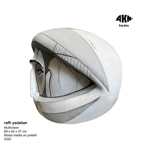 Multivision - 69 x 42 x 37 cm - Mixed media on poliefir - 2023